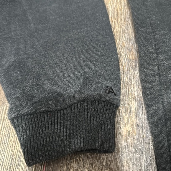 Arrow sweater for men - Picture 9 of 9